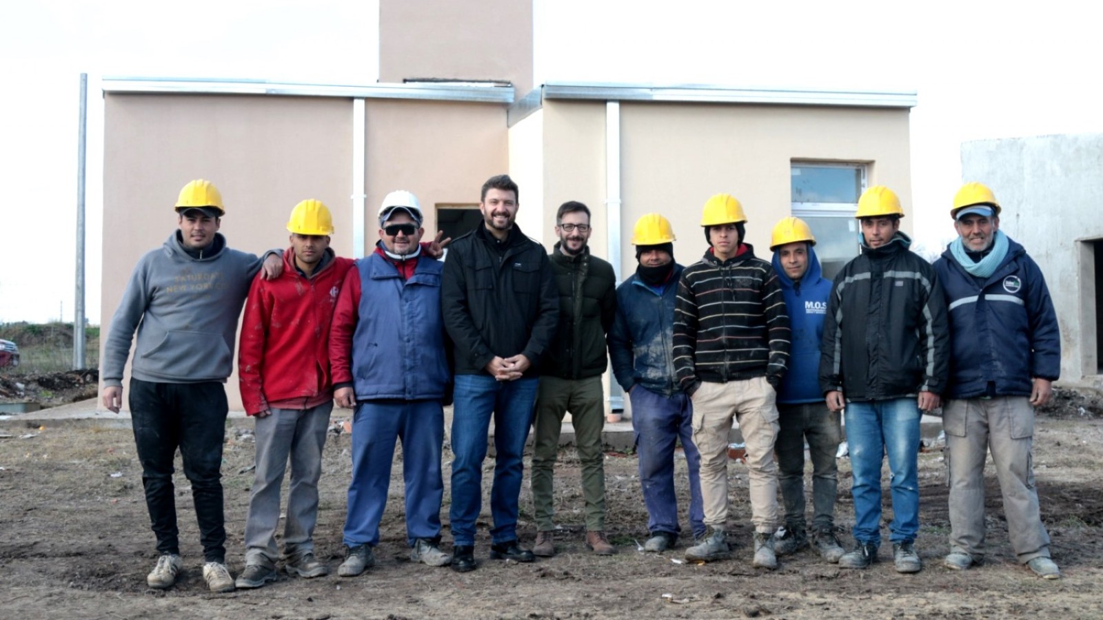 Simone: "Seguimos trabajando para generar viviendas en todos los municipios de la Provincia"